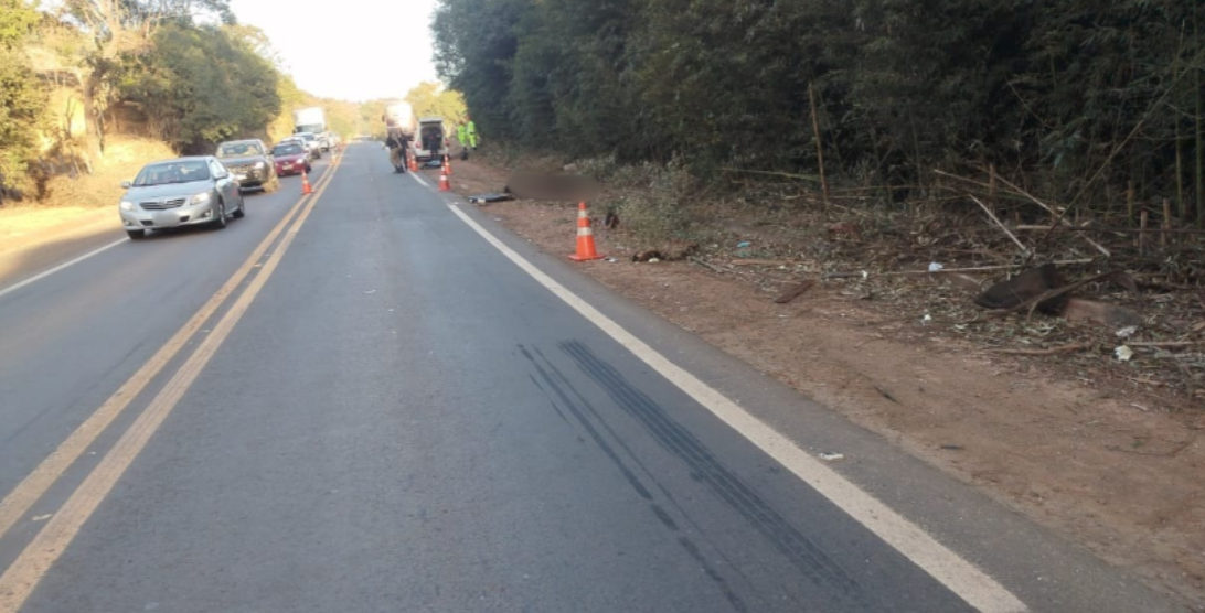 Atendimento a acidente na BR-265 em Nepomuceno
