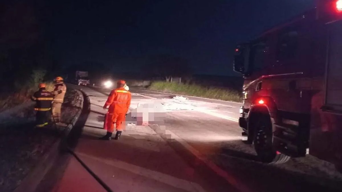 Colisão frontal na MGC-491 deixa motociclista morto perto de Paraguaçu