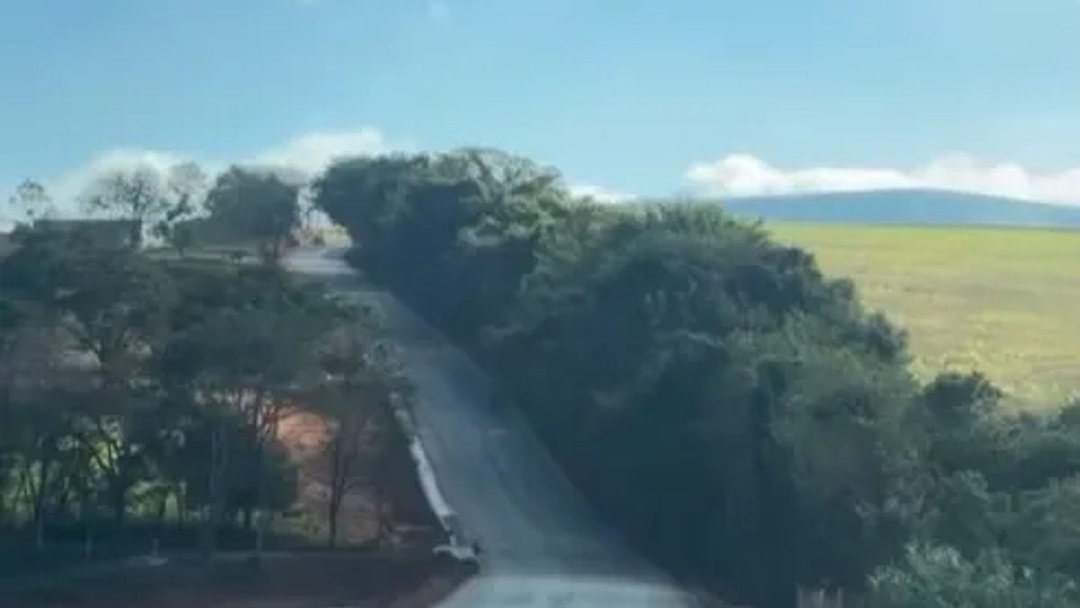 Asfalto entre Alpinópolis e Três Barras conclui primeira etapa