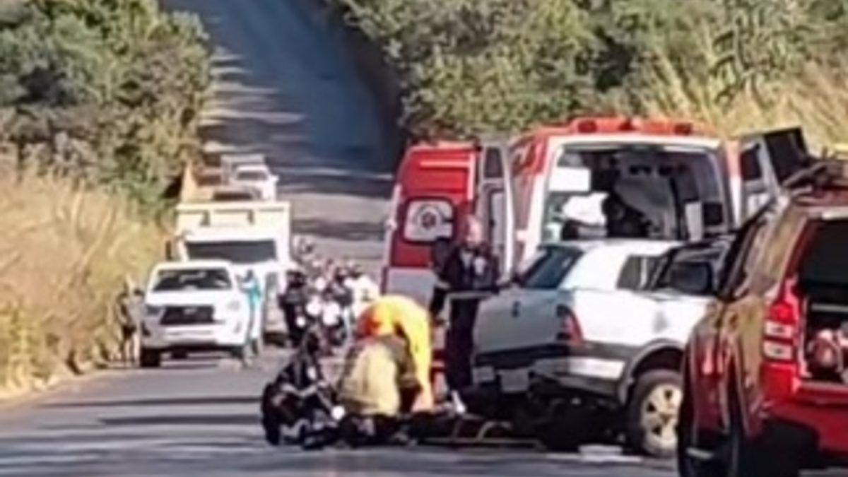 Colisão frontal deixa uma morta e três feridos na MG-341, em Piumhi